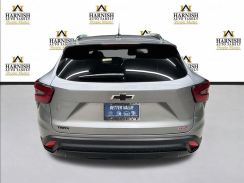 New 2026 Chevrolet Trax RS w/ Sunroof Package FWD image 6