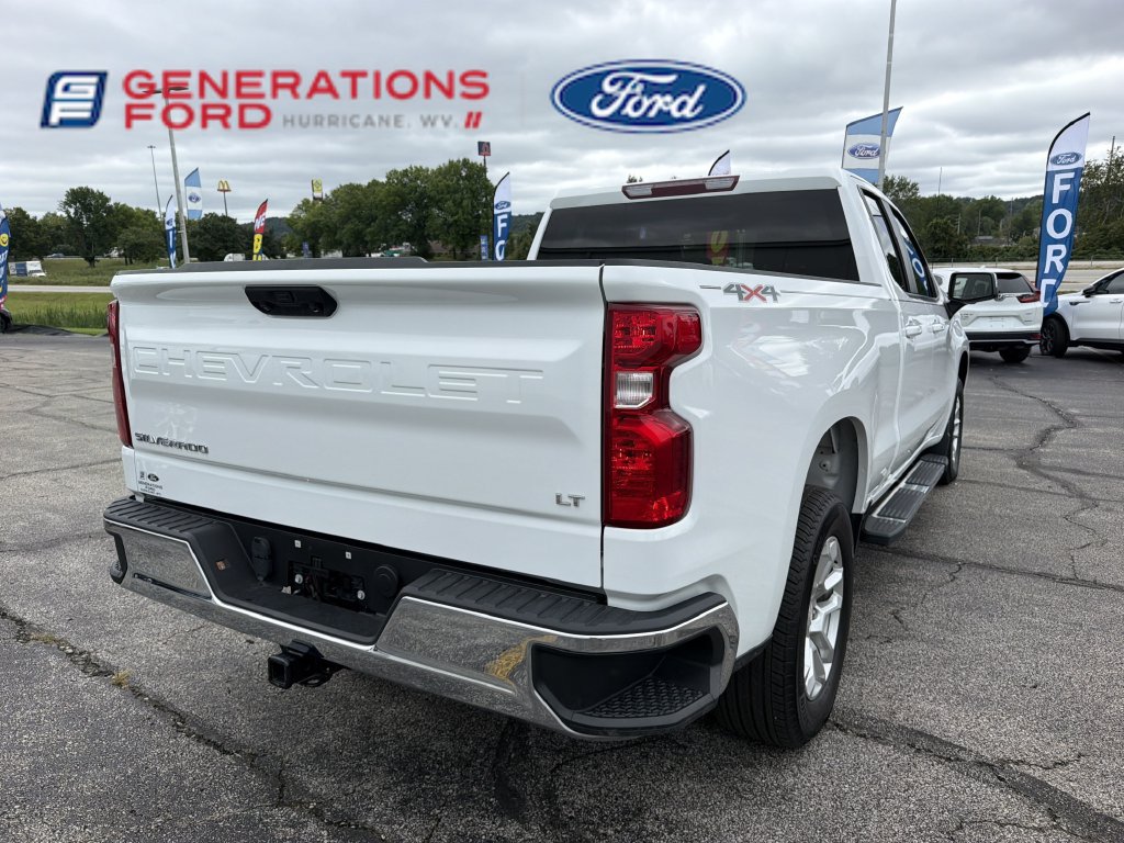 Used 2024 Chevrolet Silverado 1500 LT AWD/4WD image 7