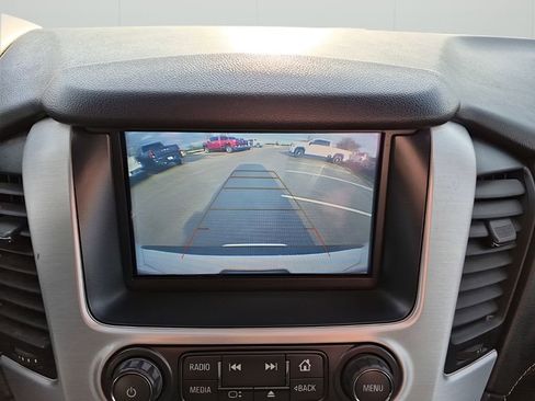 Used 2018 GMC Yukon XL SLE w/ SLE Value Package image 43