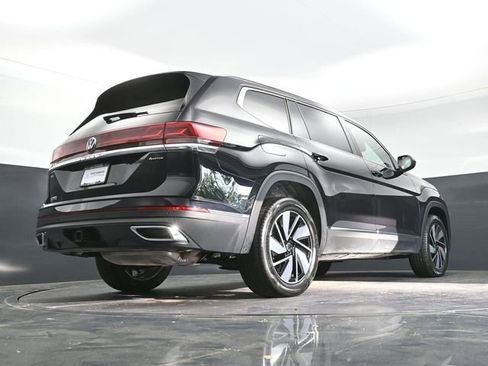Used 2025 Volkswagen Atlas SEL AWD/4WD image 35