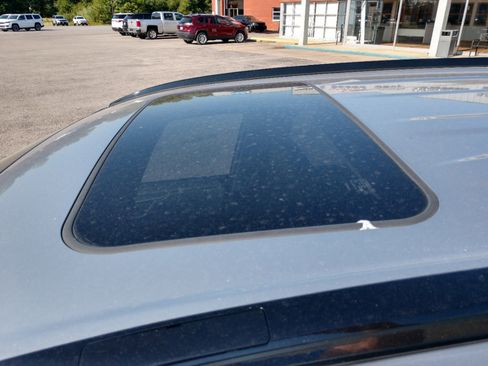 Used 2019 Toyota RAV4 Limited image 7