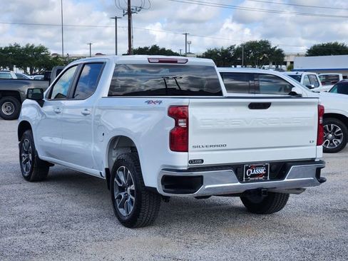 Used 2025 Chevrolet Silverado 1500 LT AWD/4WD image 5