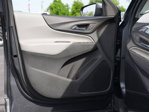 Used 2022 Chevrolet Equinox LT FWD image 14
