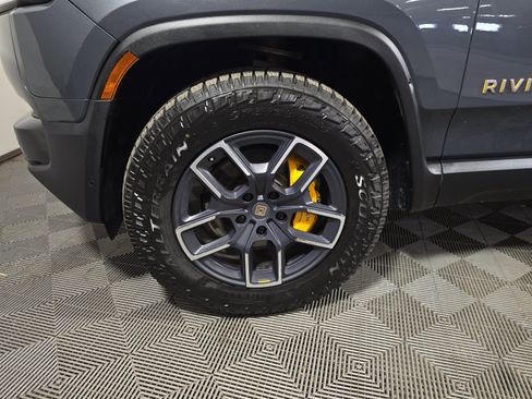 Used 2022 Rivian R1T Launch Edition AWD/4WD image 9