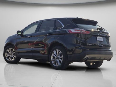 Used 2022 Ford Edge Titanium image 21