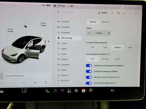 Used 2021 Tesla Model Y Long Range AWD/4WD image 21