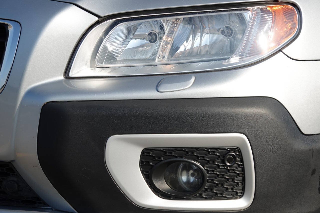 Used 2010 Volvo XC70 T6 AWD/4WD image 35