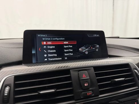 Used 2018 BMW M4 Convertible RWD image 30