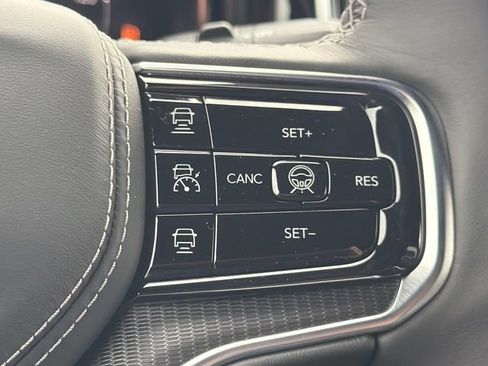 New 2026 Jeep Grand Wagoneer Summit w/ Premium Group III AWD/4WD image 33