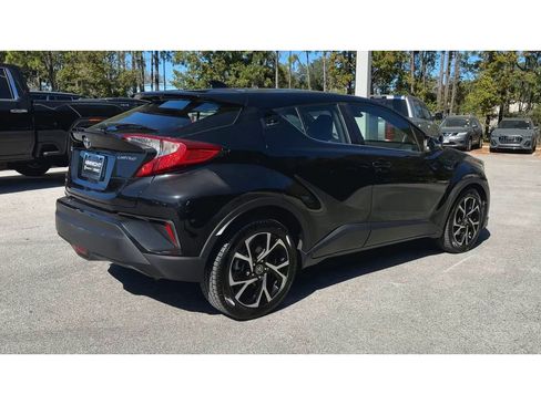 Used 2019 Toyota C-HR Limited image 8