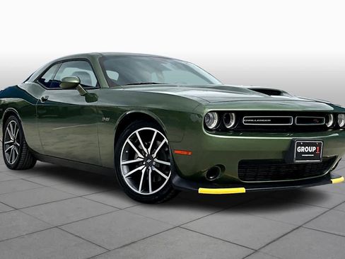 Used 2023 Dodge Challenger R/T image 2