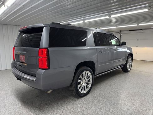 Used 2019 Chevrolet Suburban Premier w/ Premier Plus Edition AWD/4WD image 7
