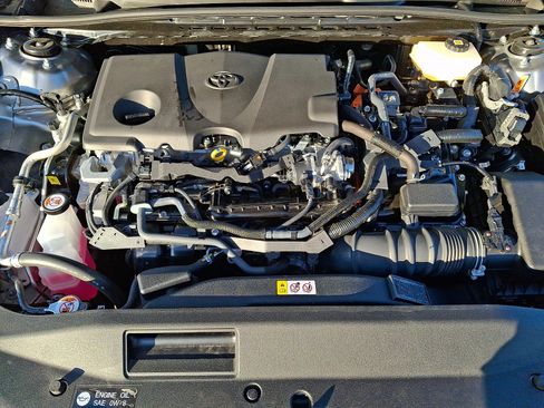 Used 2025 Toyota Camry SE image 27
