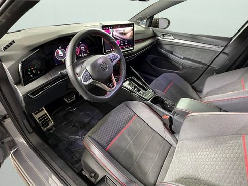 Used 2025 Volkswagen GTI SE FWD image 18