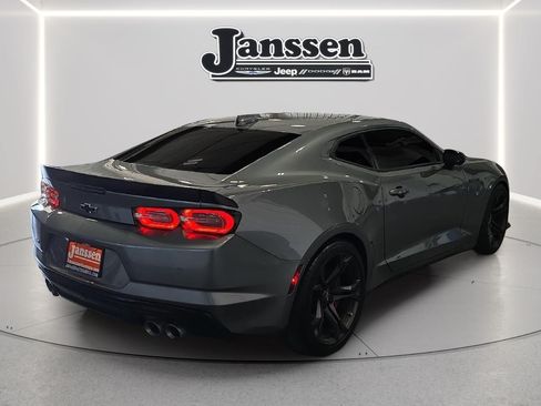 Used 2022 Chevrolet Camaro SS RWD image 5