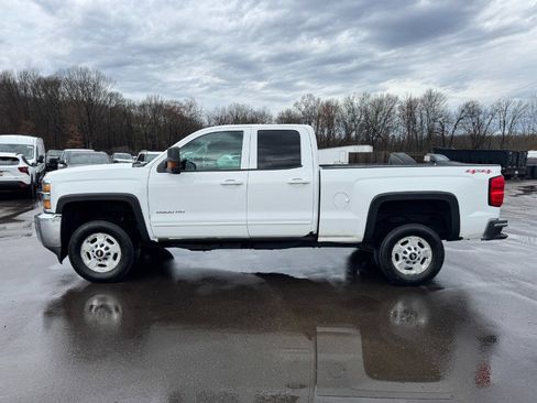 Used 2015 Chevrolet Silverado 2500 LT image 2