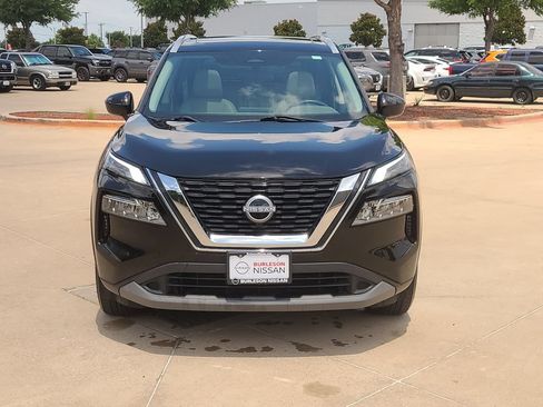 Certified 2023 Nissan Rogue SV w/ SV Premium B Package FWD image 5