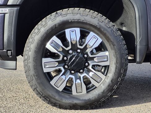 Used 2026 GMC Sierra 2500 Denali w/ Denali Reserve Package image 11