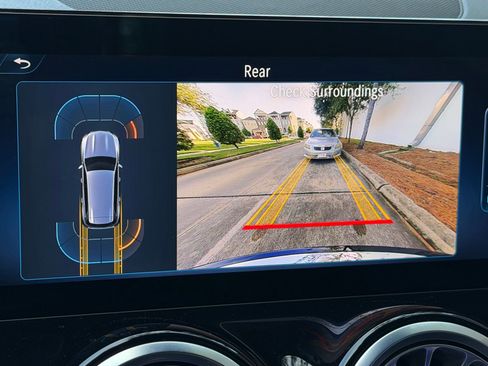 Certified 2025 Mercedes-Benz GLB 250 image 5