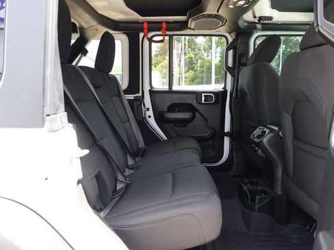 Used 2019 Jeep Wrangler Unlimited Sport AWD/4WD image 29
