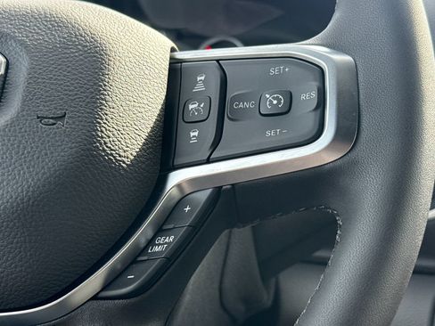 New 2026 RAM 3500 Big Horn AWD/4WD image 27