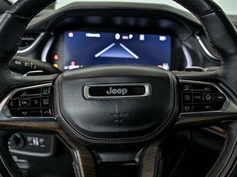 Used 2023 Jeep Grand Cherokee Summit w/ Luxury Tech Group V AWD/4WD image 21