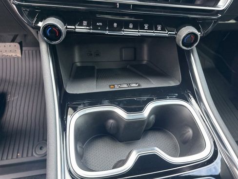 New 2026 Chevrolet Traverse LT w/ LPO, Floor Liner Package image 24