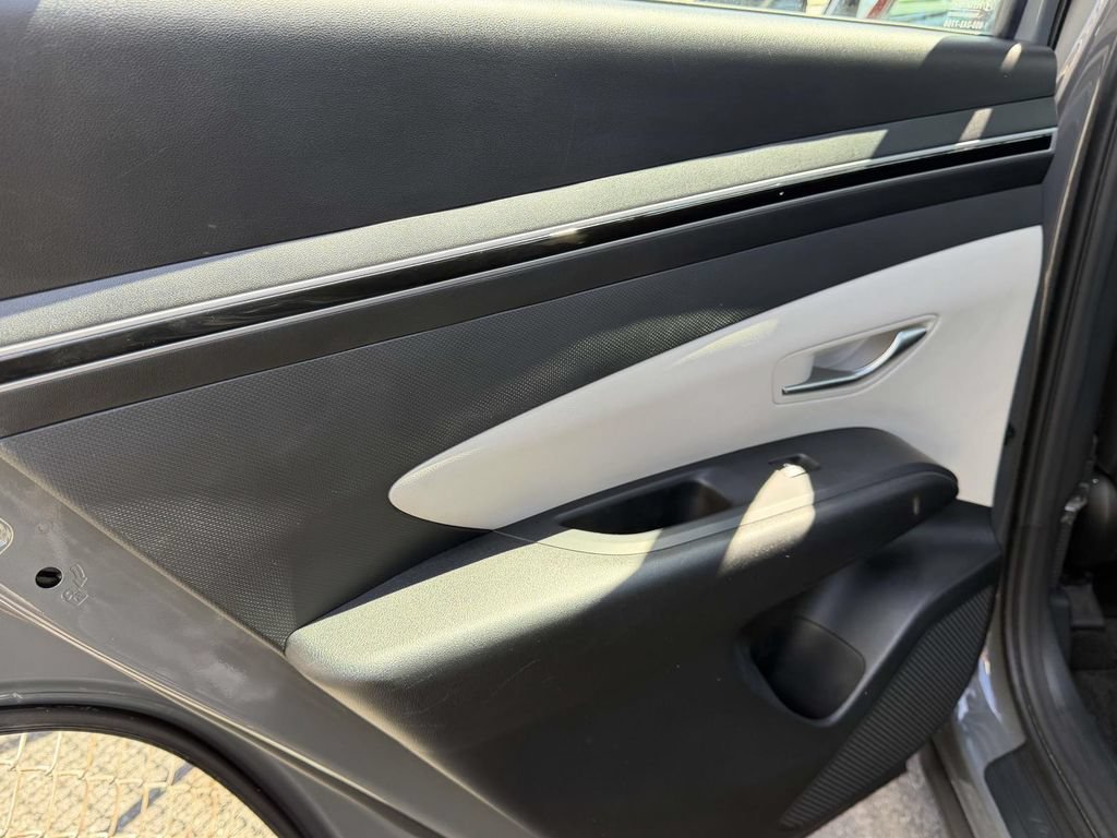 Certified 2024 Hyundai Tucson SE AWD/4WD image 12