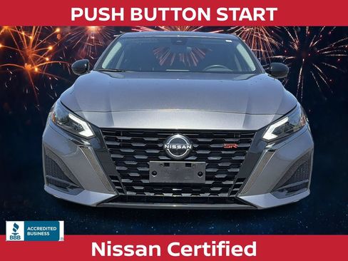 Used 2023 Nissan Altima 2.5 SR FWD image 8
