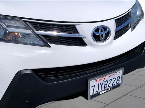 Used 2015 Toyota RAV4 LE AWD/4WD image 29