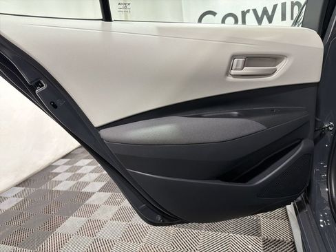 Used 2026 Toyota Corolla LE FWD image 17