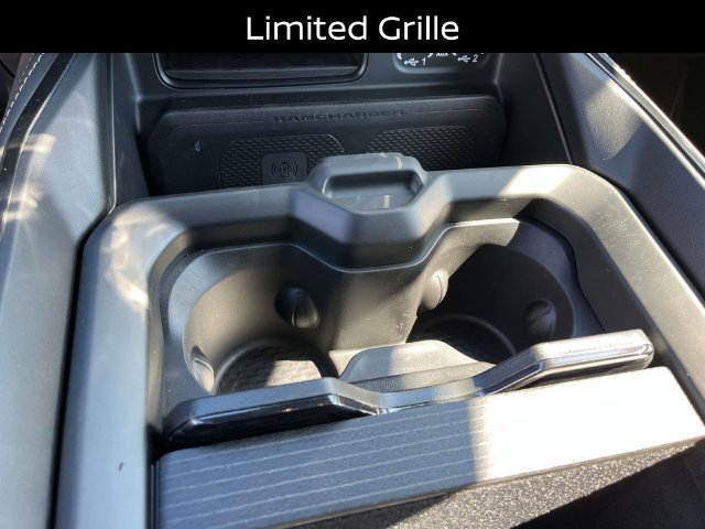 Used 2024 RAM 3500 Limited AWD/4WD image 38