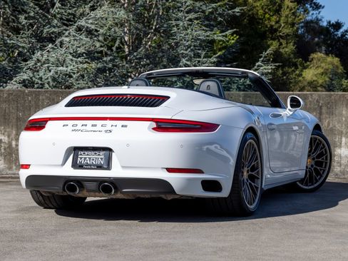 Used 2017 Porsche 911 Carrera 4S AWD/4WD image 11