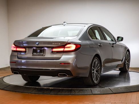 Certified 2023 BMW 530e w/ Premium Package image 7