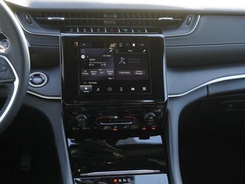 New 2026 Jeep Grand Cherokee L Laredo AWD/4WD image 16