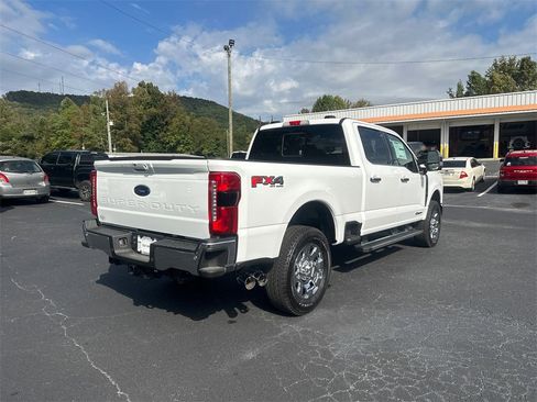 New 2026 Ford F250 Lariat w/ Lariat Premium Package image 5