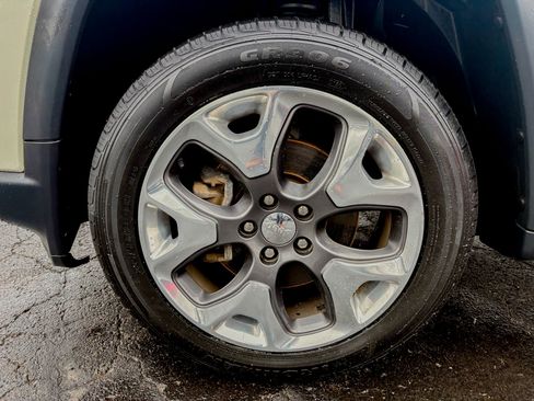 Used 2018 Jeep Compass Limited w/ Navigation Group image 29