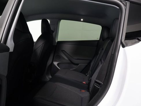 Used 2026 Tesla Model Y 2WD image 11