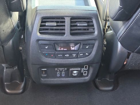 Used 2021 Honda Pilot Touring image 26