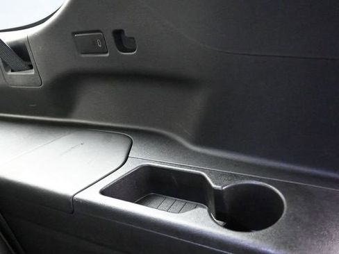 Used 2024 GMC Yukon XL Denali image 31