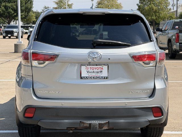 Used 2015 Toyota Highlander Limited Platinum AWD/4WD image 5