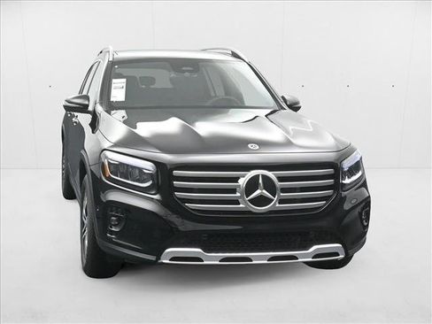 New 2026 Mercedes-Benz GLB 250 4MATIC image 3