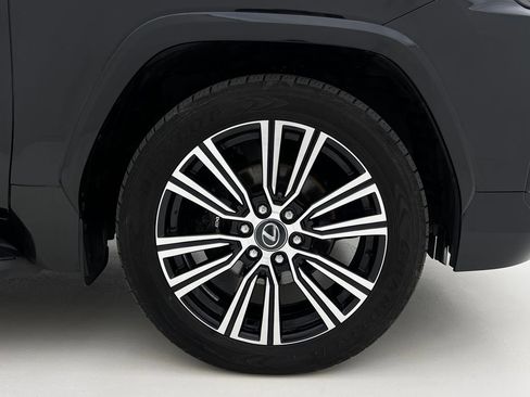 Used 2024 Lexus LX 600 4WD w/ Appearance Package image 29