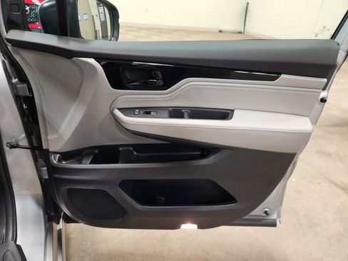 Used 2024 Honda Odyssey Touring image 41