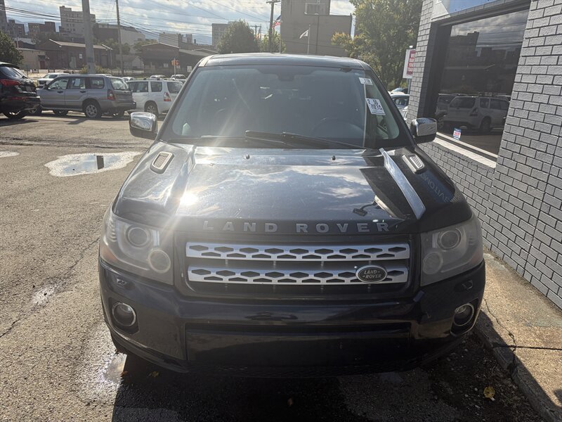 Used 2014 Land Rover LR2 AWD/4WD image 5