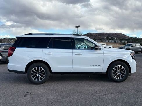Used 2025 Ford Expedition Platinum image 6
