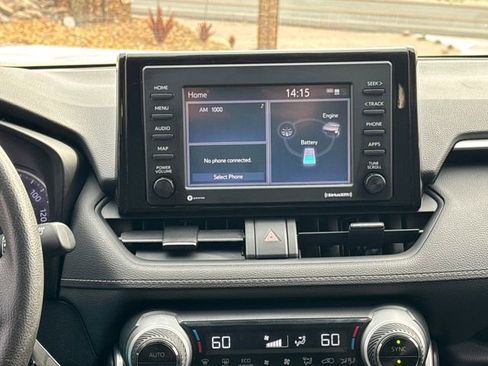 Used 2020 Toyota RAV4 LE image 22