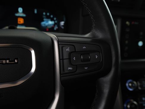 Used 2023 GMC Yukon XL Denali w/ Denali Reserve Package AWD/4WD image 30