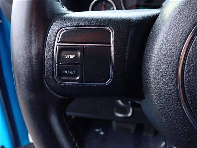 Used 2017 Jeep Wrangler Unlimited Rubicon AWD/4WD image 13