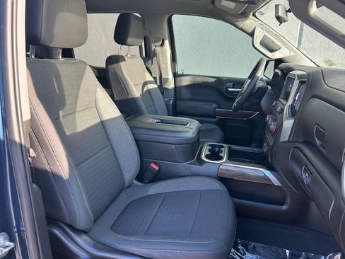 Used 2022 Chevrolet Silverado 1500 RST AWD/4WD image 17